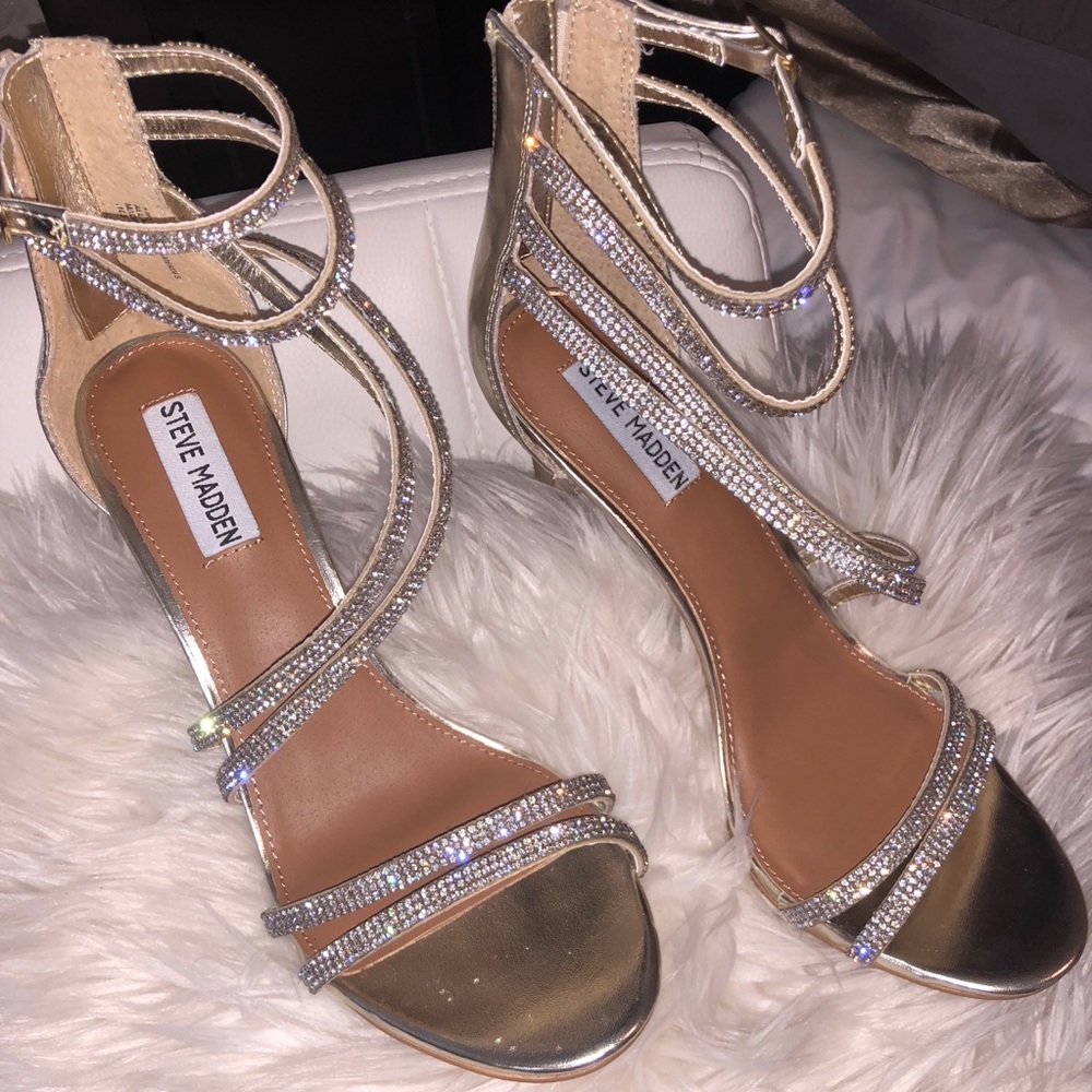✨Steve Madden Fiffi Sandal In Gold Metallic ✨